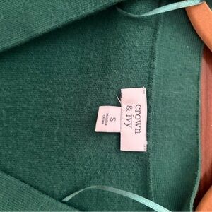 Crown & Ivy Emerald Knit Top